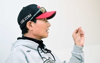 [포토]LG 염경엽 감독, 1차전에서 승리를!
