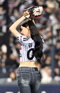 [포토]트리플에스 김채원, 잘록 S라인 뽐내며!