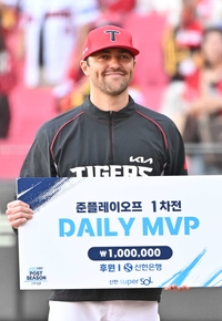 [포토]KIA 네일, 7이닝 1실점 준PO 1차전 MVP