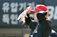 [포토]준PO1 차전 준비하는 KIA 김도영