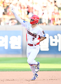 [포토]KIA 김도영, 1차전 승리는 우리가!