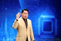 SK 최태원 회장 “AI 시대, 대학 졸업장보다 문제 해결력…스스로 일 디자인하라”