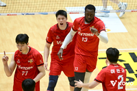 ‘쇼 23득점’ 석진욱 감독 체제 한국전력, KB손해보험 3-1로 꺾고 ‘첫 승’ 신고[현장리뷰]