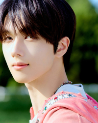 ‘벼랑 끝’ LG, ‘승리요정’ NCT 지성 준PO 3차전 시구자 초대 “승리 기우 두 배 담겠다”