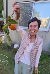 장대 들고 이렇게까지...‘유방암 치료 후 건강 회복’ 박미선, 밝은 전원 일상