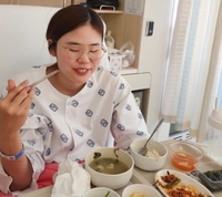 ‘몽글상담소’ 오지현, 난소암 투병 근황…언니 “손 떨려도 색종이 접기 멈추지 않아”