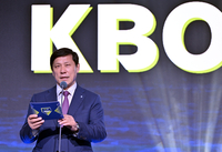 ‘KBO 총재 선거’에 난입한 이종훈 전 KBSA회장, ‘사보타주’ 경계경보[장강훈의 액션피치]