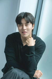 가수·댄서 거쳐 배우로…음문석, 모델 연인과 내년 1월 결혼으로 인생 2막