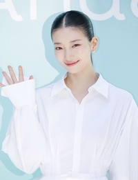 수지, 400억대 주택 계약…블핑 지수·신세경과 이웃