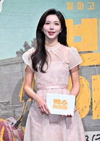 [포토]정은혜 아나운서, ‘백수 이세돌’ 제작발표회 시작합니다!