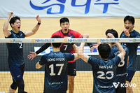 케트진스키 25득점+김규민 15득점 맹활약…대한항공, 현대캐피탈 3-1 잡고 컵 대회 우승[현장리뷰]