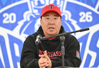 [포토] 이범호 감독 ‘라인업 변화를 줬다’