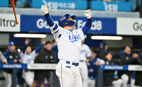 최형우 ‘환상 보살’! “홈런보다 호수비가 기쁘다”…쉬운 뜬공에도 ‘박수갈채’ “팬들께 감사” [PO2]