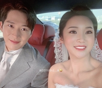김태희 동생 이완, 결혼 7년 만에 아빠 된다…♥이보미 임신 6개월