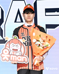 “문성민 대학 시절 수준의 공격력” 한국 배구 미래 윤경 OK저축은행행…“언젠가 따라잡겠다”[V리그 드래프트]
