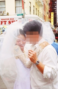 故 최진실 딸 최준희, 11살 연상 ♥남편과 뉴욕 웨딩화보…파격 웨딩룩에 애정 표현도 ‘화끈’