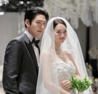 결혼식 당일에만 3억…신민아♥김우빈, 조용히 기부한 돈만 50억 ‘감탄’