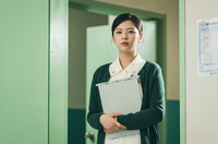 “살 쩠다” 악플 딛고...정연, 스크린 데뷔작서 본명 ‘유정연’으로 간호장교 변신