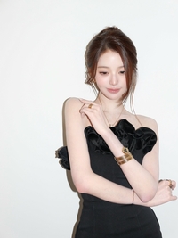 장원영, ‘억 소리’ 명품 완벽 소화… 찰떡 코디 찾았다