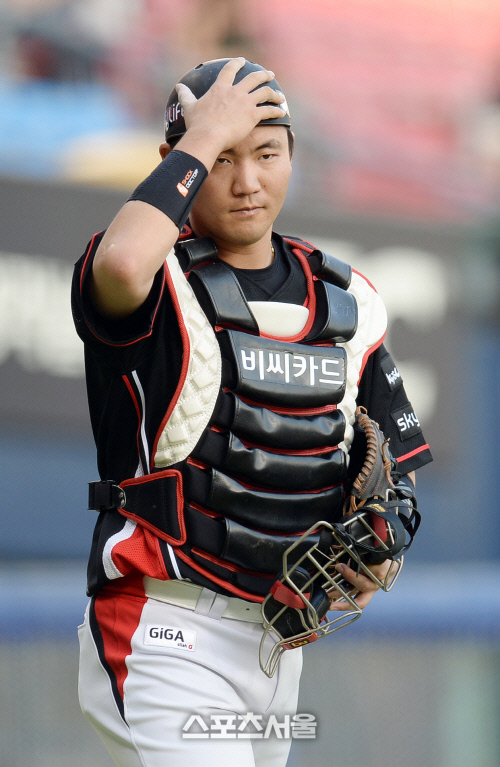 [SS포토] kt 장성우, 매서운 눈빛으로