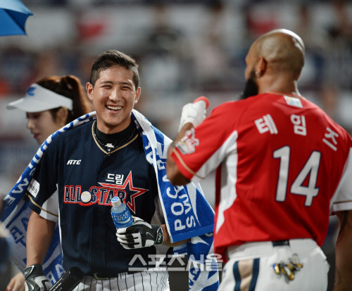 [SS포토] 홈런레이스 황재균 \'내가 이길거야\'