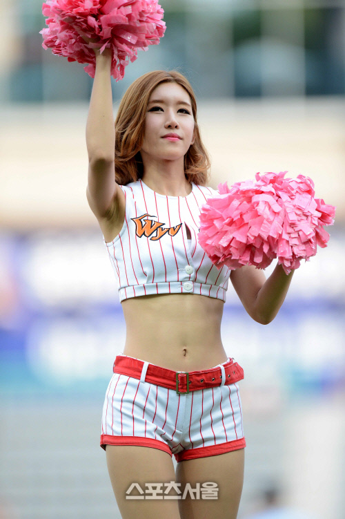 [SS포토]SK 치어리더, \'배꼽에 힘주고~\'