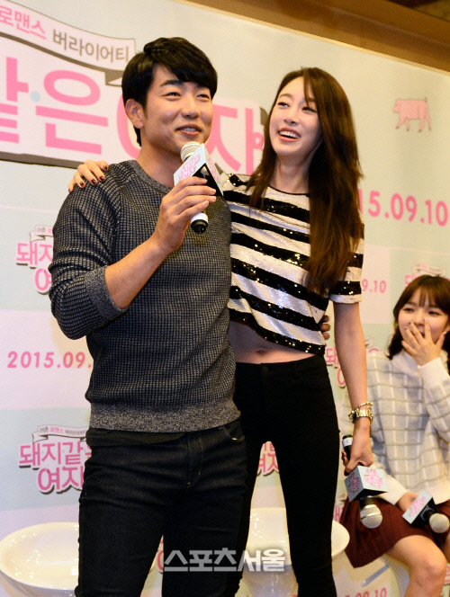 [SS포토]영화 \'돼지같은 여자\' 이종혁, \'최여진 늘씬한 키에 비교도 안 돼...\'