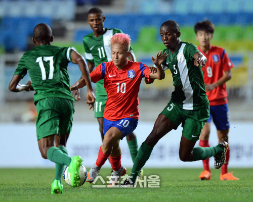 수원컵 이승우, \'두명 정도야~\'