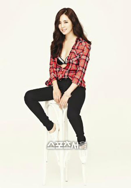 [스타P컷] '장사의 신' 한채아, 셔츠 풀어 헤친 채 속옷 노출하니…가슴골이 '헉'