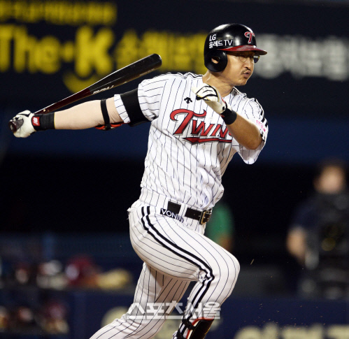 [SS포토]LG 박용택, 이번엔 1루 땅볼인데