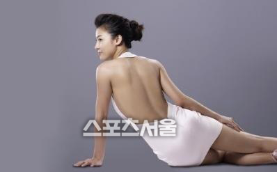 [스타P컷] 하지원, 아찔한 뒤태 선보인 모습 보니…'男心 흔들'