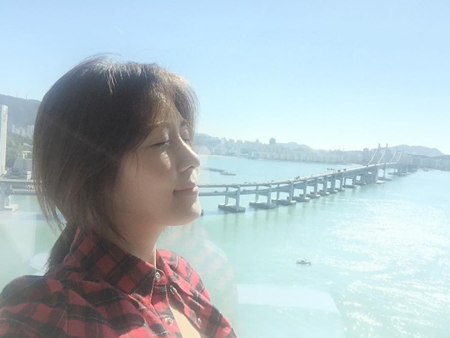 [★SNS] 하지원, 길라임이 돌아왔다?…일상이 화보인 여배우의 여유