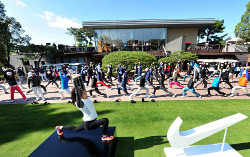 [나이키골프] 나이키 에어로로프트 익스피리언스 데이_01