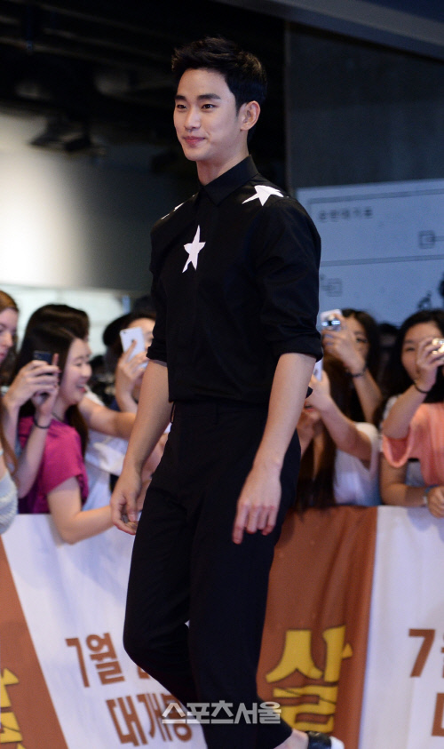 [SS포토]영화 \'암살\' VIP 시사회장 빛내는 배우 김수현