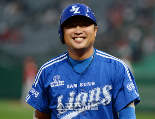 [SS포토] 삼성 박한이, 15연속 100안타의 미소?