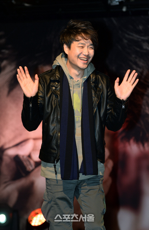 [SS포토]가수 김태욱, \'오늘은 채시라 남편-사업가 아닌 가수!\'