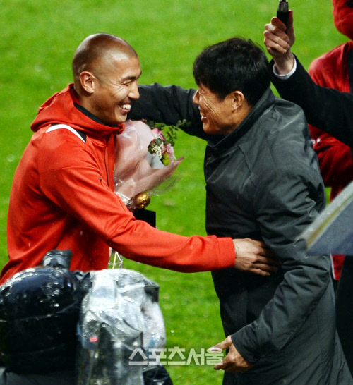 [SS포토]차두리 은퇴식, 차붐의 아들인게 자랑스러워요