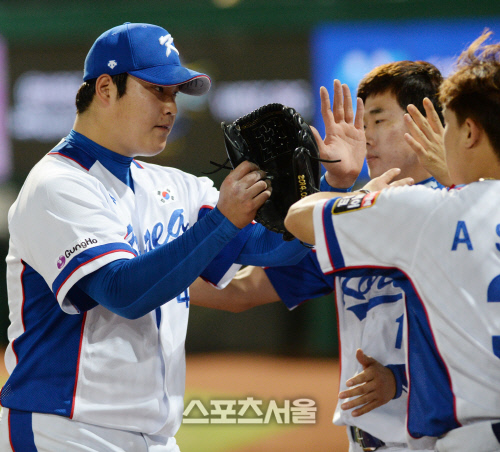 [SS포토] \'프리미어 12\' 조상우, 김광현이 남긴 만루에 연속 삼진!