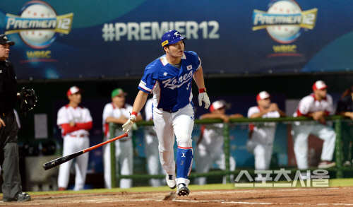 [SS포토] \'프리미어 12\' 박병호, 표정만 봐도 홈런?