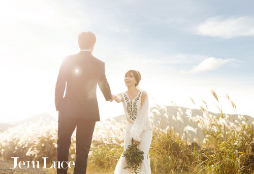 박효주 오늘 품절녀 된다, 웨딩드레스 공개