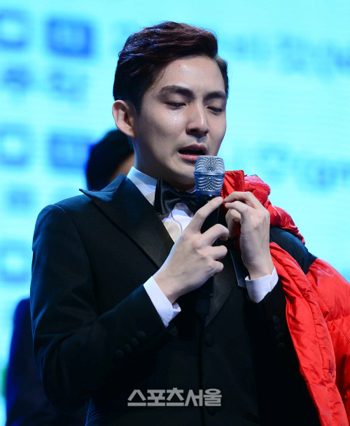 [SS포토]아프리카TV BJ대상 로이조, \'넘치는 감격에 뜨거운 눈물만...\'\'