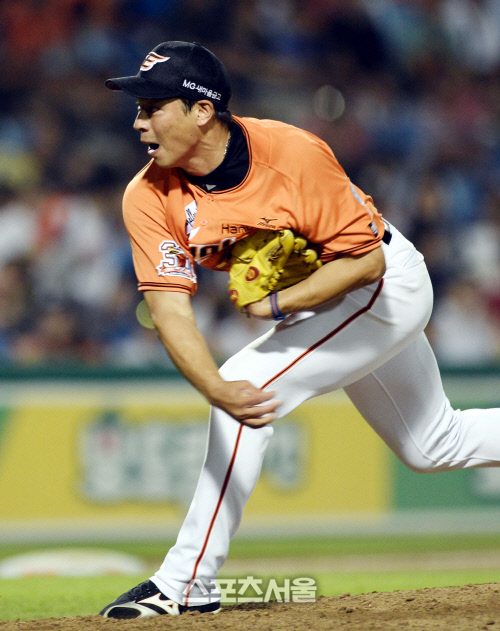 [SS포토]한화 이동걸, 역전을 위한 혼신의 투구야