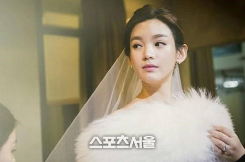 '1월의 신부' 정가은, 웨딩드레스 사진 깜짝 공개