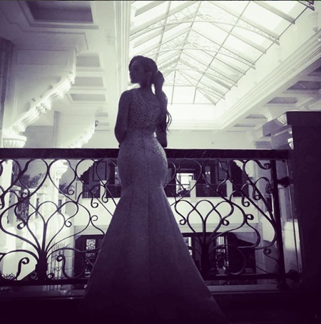 클라라, 크리스마스 이브에 아찔한 뒷모습 공개 "메리 크리스마스"