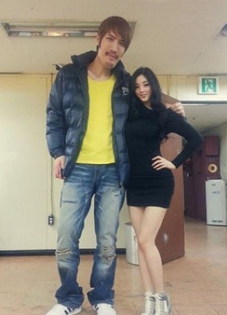 로드FC 최홍만, 유승옥과 다정한 어깨동무 셀카 '무슨 사이길래?'