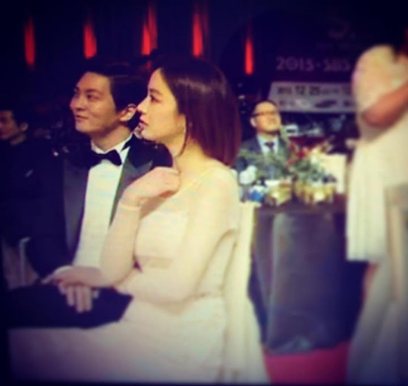 김태희, 'SBS 연기대상' 직찍 화제…여신 강림한 줄