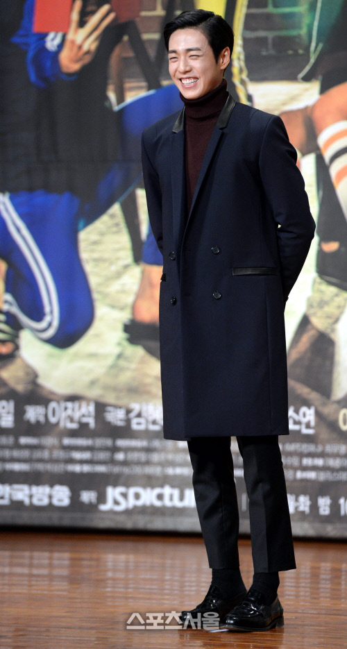 [SS포토] \'무림학교\' 이현우, 데뷔 첫 상체 노출에 한달 준비했다!