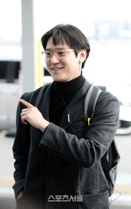 [SS포토]공항패션도 \'범생이\' 패션, 응답하라 1988의 고경표