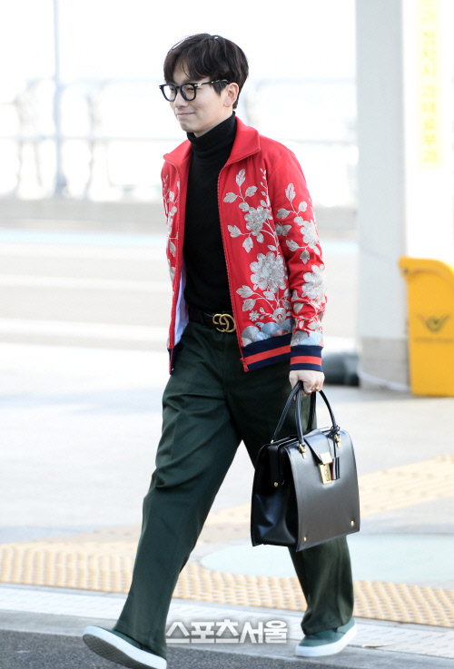 [SS포토]\'응팔 도롱뇽\' 이동휘, 캐릭터만큼 독특한 공항 패션