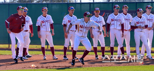 넥센 캡틴 서건창, 주루플레이로 달라지고 있습니다 [SS포토]